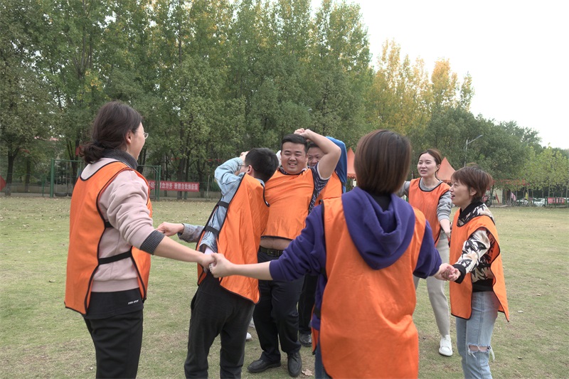 洪山區(qū)團建拓展方案 洪山區(qū)主題團建活動公司