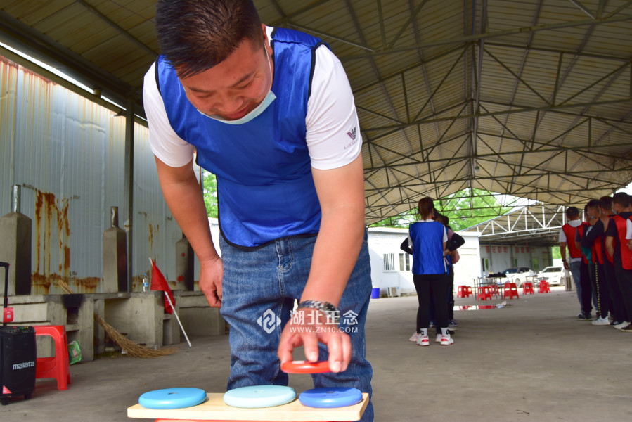 “武漢家多順團建活動”